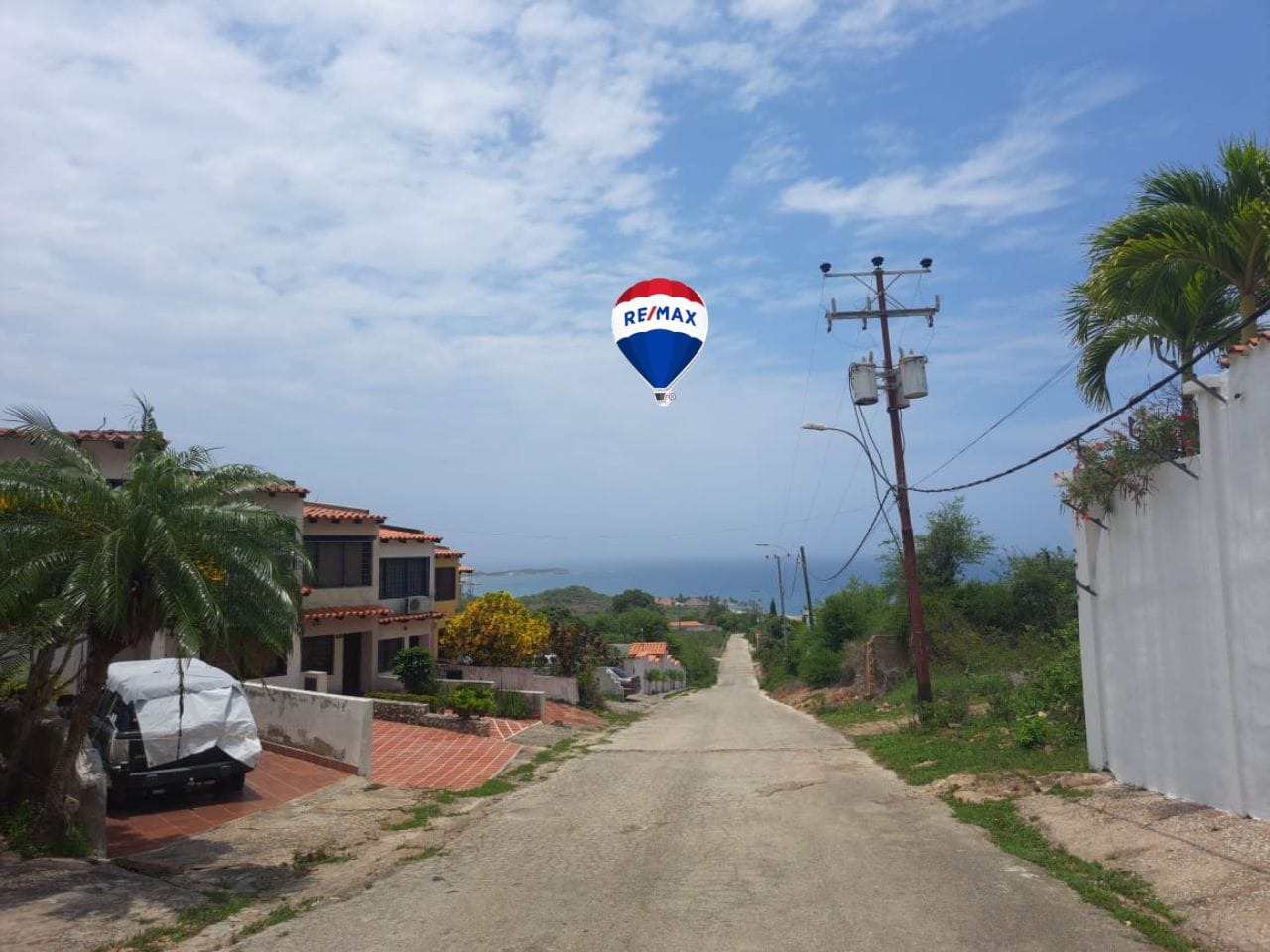 Terreno Con Vista Al Mar En El Cardón, Urb. Manantiales De Guayamuri Country Club. - Imagen 3