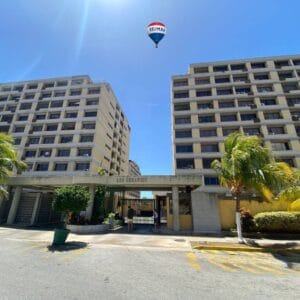 Apartamento, Conjunto Residencial Los Geranios, Maneiro