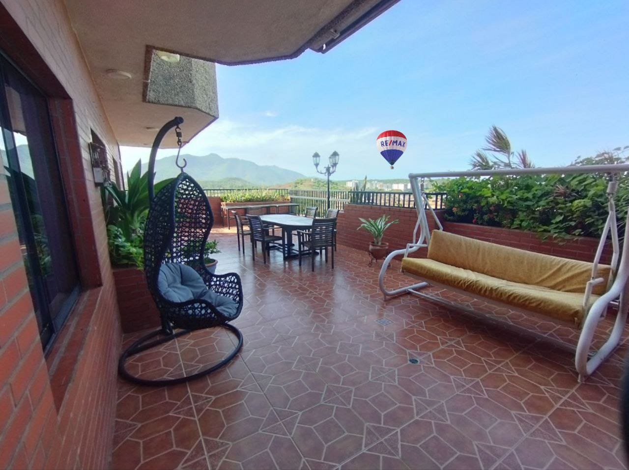 Apartamento tipo PentHouse, Urbanización Jorge Coll, Maneiro. - Imagen 17