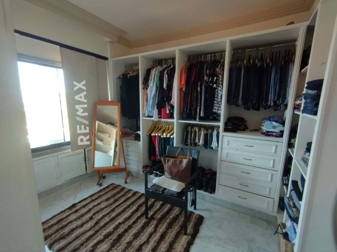 Apartamento tipo PentHouse, Urbanización Jorge Coll, Maneiro. - Imagen 23