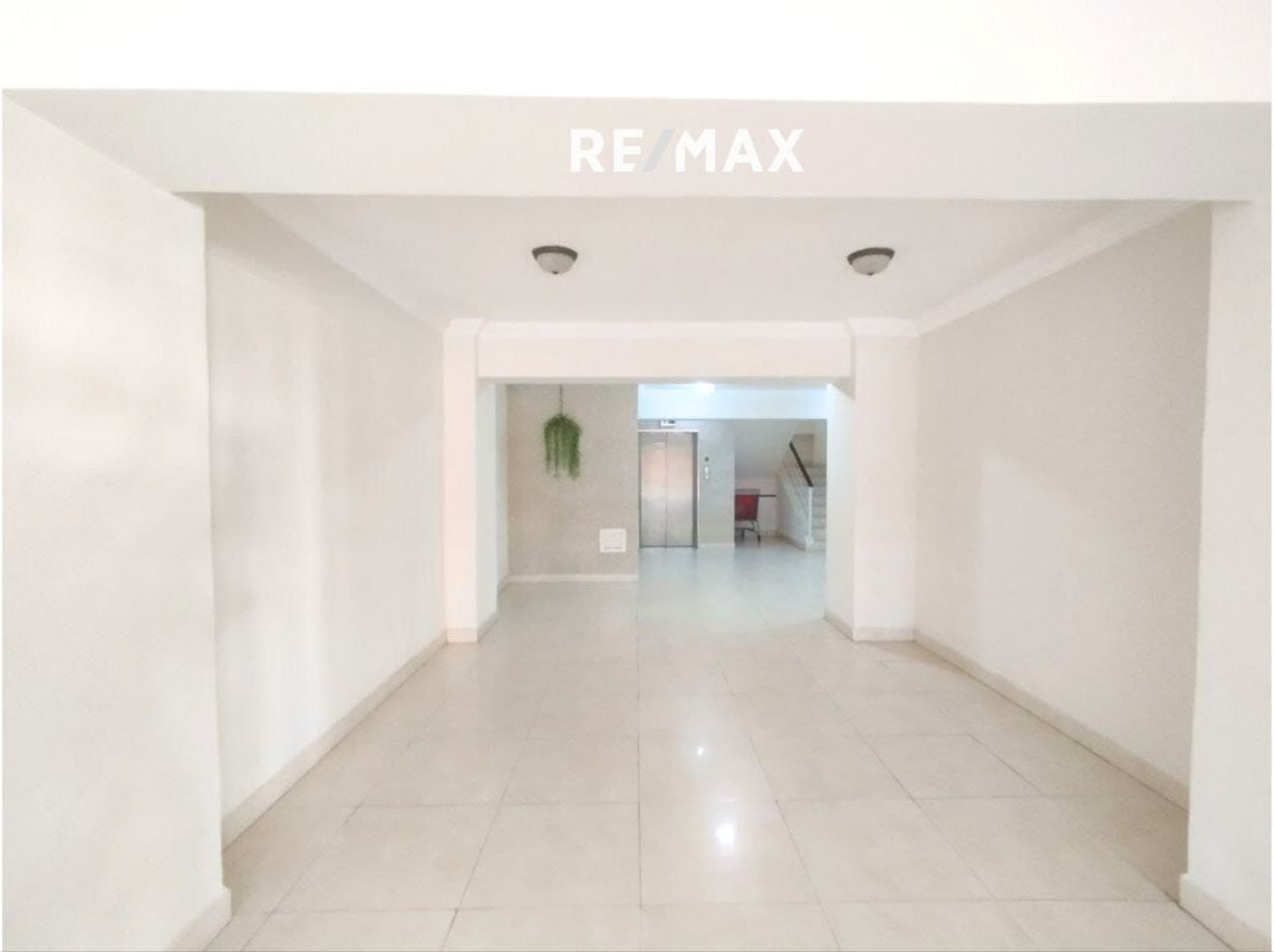 Apartamento tipo PentHouse, Urbanización Jorge Coll, Maneiro. - Imagen 5