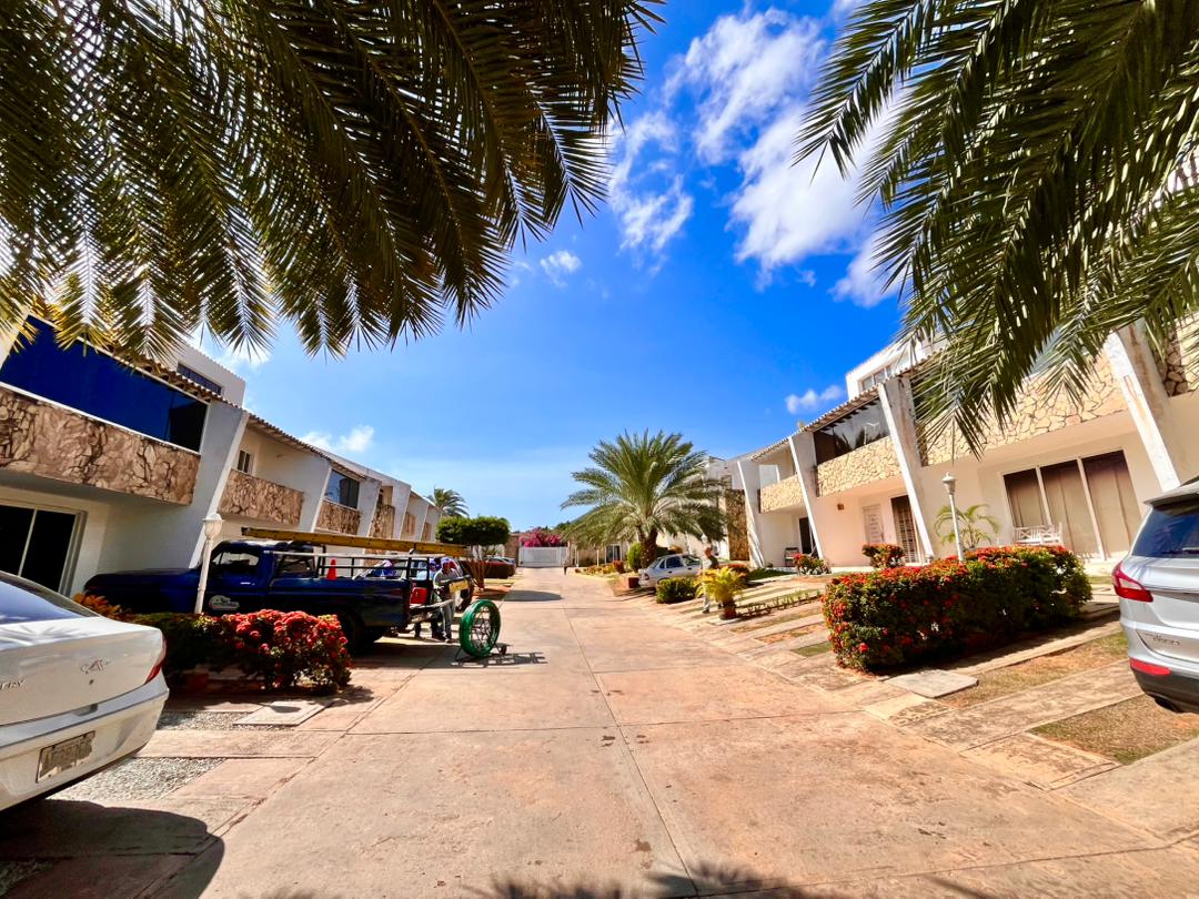 Townhouse en Venta, Conj Jardines De Guayamury, El Salado, Antolín, Isla De Margarita. - Imagen 5