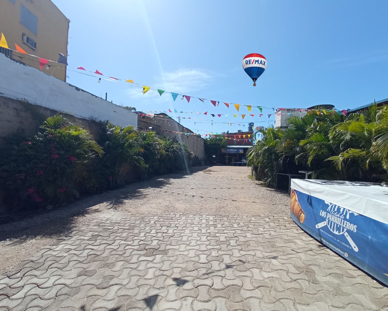 CLUB DE LOS PARRILLEROS, RENTABLE COMERCIO DE RESTAURANTE, CALLE LIBERTAD DE LOS ROBLES - Imagen 4