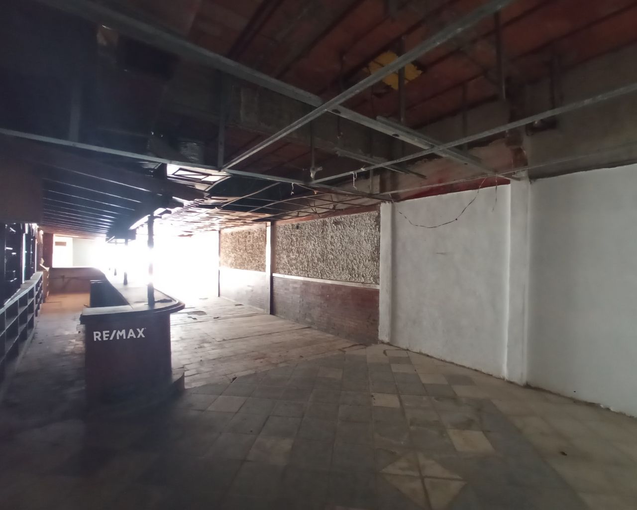 LOCAL COMERCIAL, AMPLIO Y VERSATIL EN VENTA EN PORLAMAR ISLA DE MARGARITA - Imagen 10