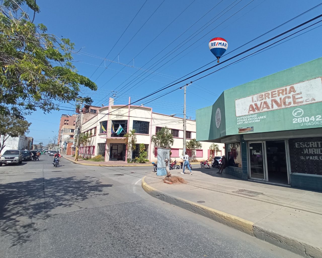 LOCAL COMERCIAL, AMPLIO Y VERSATIL EN VENTA EN PORLAMAR ISLA DE MARGARITA - Imagen 13