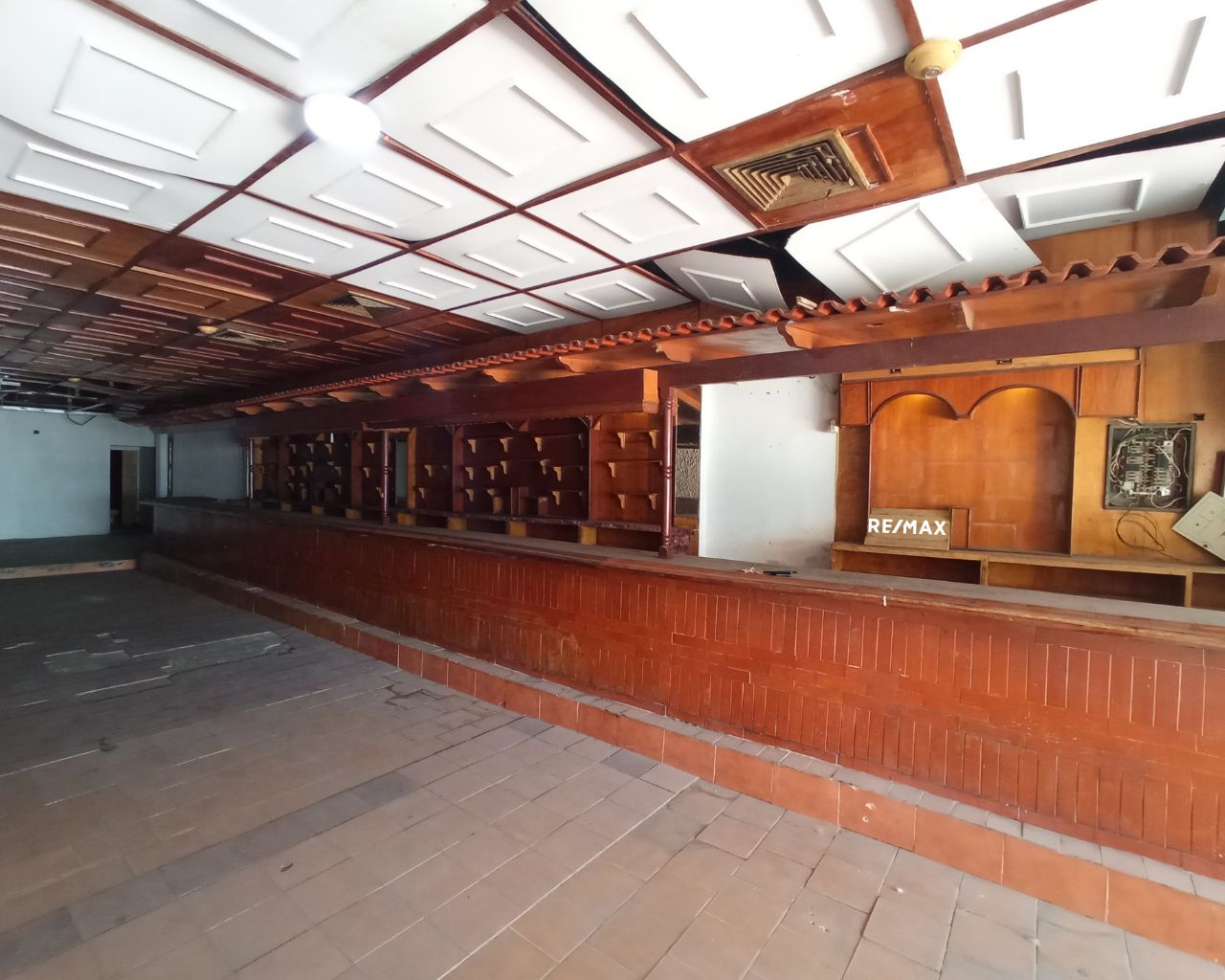 LOCAL COMERCIAL, AMPLIO Y VERSATIL EN VENTA EN PORLAMAR ISLA DE MARGARITA - Imagen 6