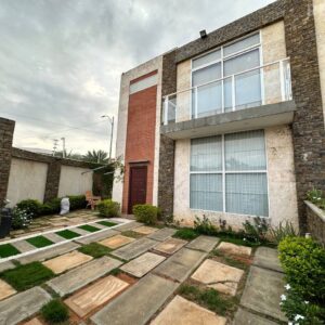 Townhouse En Urb. Costa Azul, Residencia Los Álamos - Isla De Margarita, Con Zona Residencial Y Con Piscina