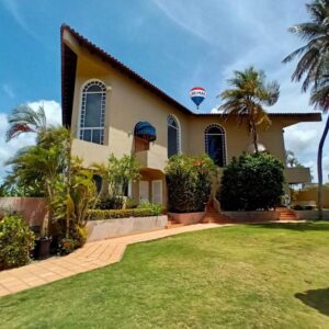 Apartamento En Playa El Yaque, Reconfortante, Amplio, Con Zona Residencial Y Con Areas Sociales