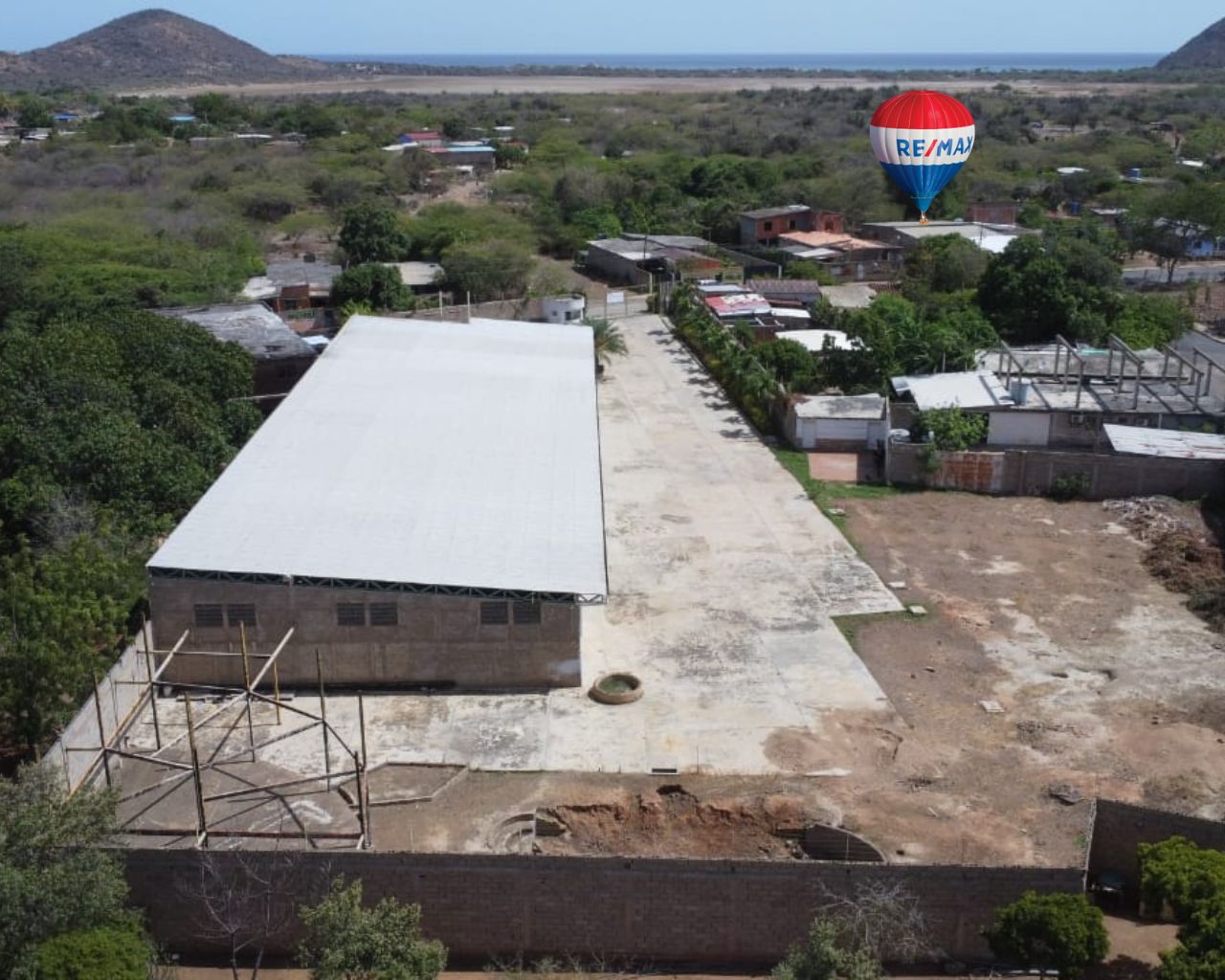 Galpón, En Venta, Altagracia, Isla De Margarita, 1200 mt2, 4 Baños y 1 Garita de Seguridad - Imagen 3