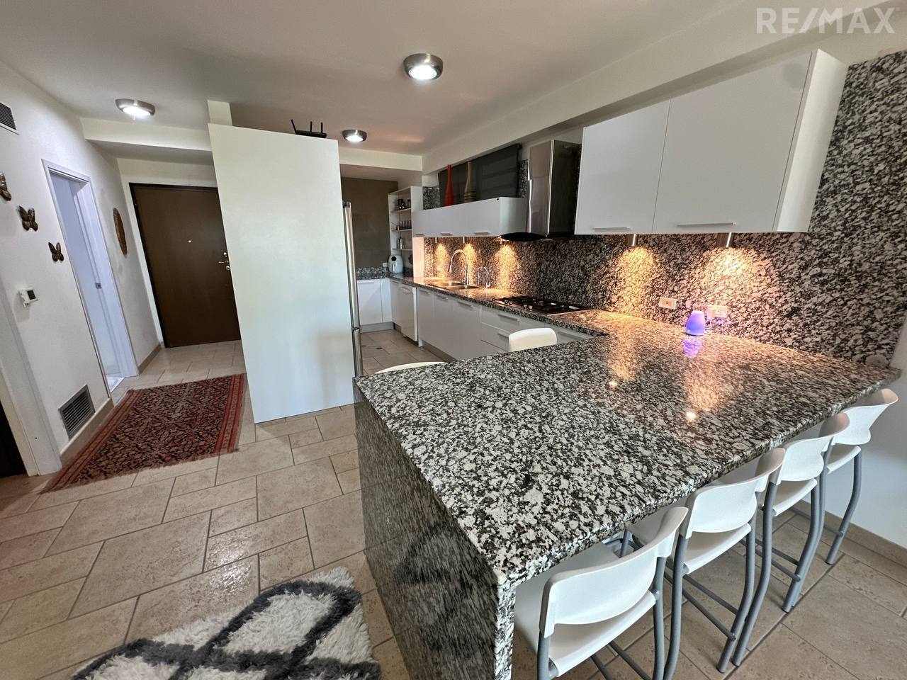 Apartamento, En Venta, Cond. Costasol, La Auyama, Isla De Margarita, 159 mt2, 3 Habitaciones + 1 de Servicio y 3 Baños + 1 de Servicio - Imagen 8