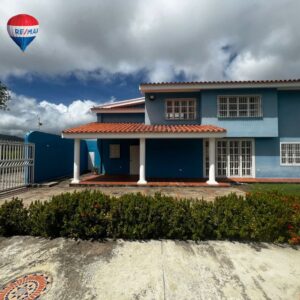 CASA TIPO QUINTA EN VENTA, URB AMPLIACIÓN JUAN GRIEGO, 650 mt2, 5 habitaciones y 7 baños