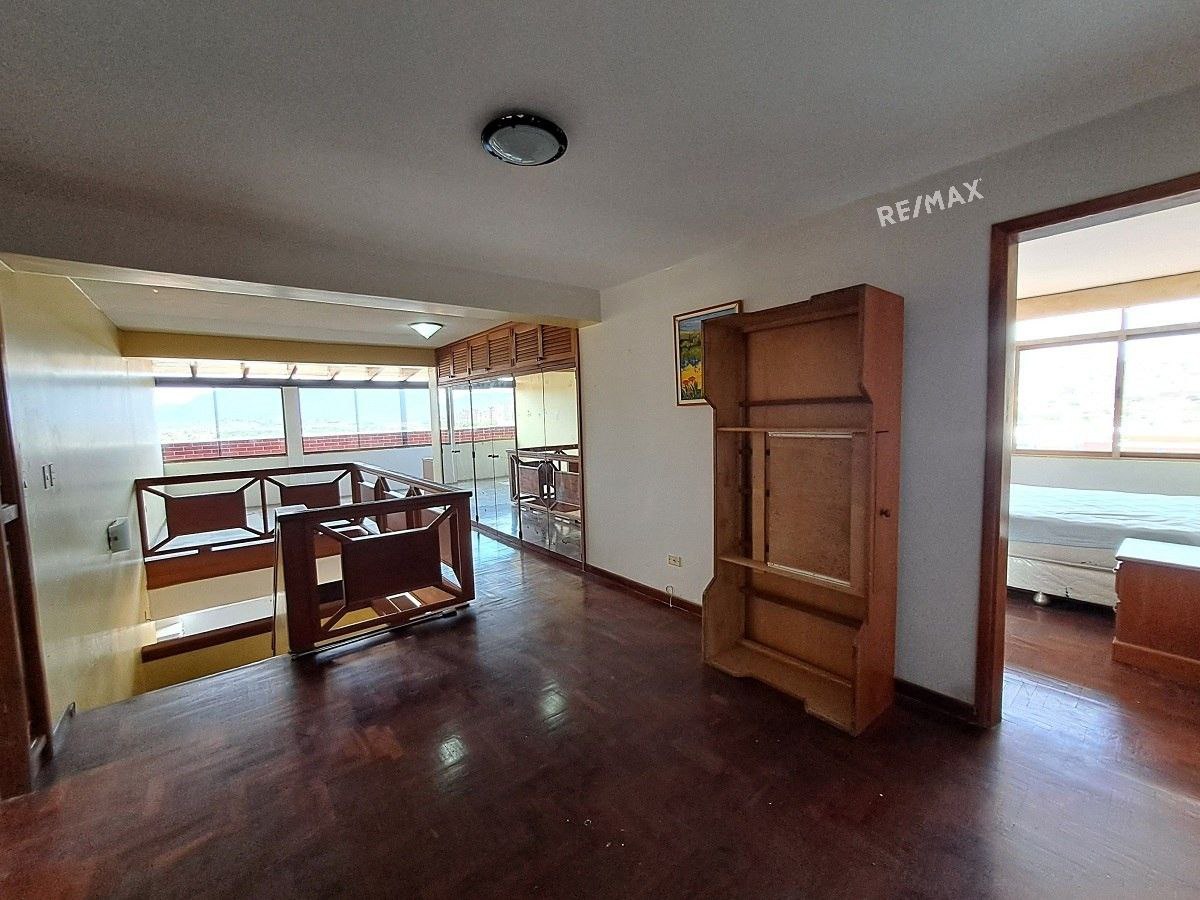 Penthouse, En Venta, Resd. Los Geranios, Urbanización Maneiro, 335.35 mt2, 4 Habitaciones y 5 Baños - Imagen 11