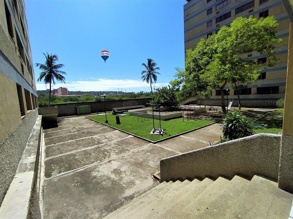 Penthouse, En Venta, Resd. Los Geranios, Urbanización Maneiro, 335.35 mt2, 4 Habitaciones y 5 Baños - Imagen 17