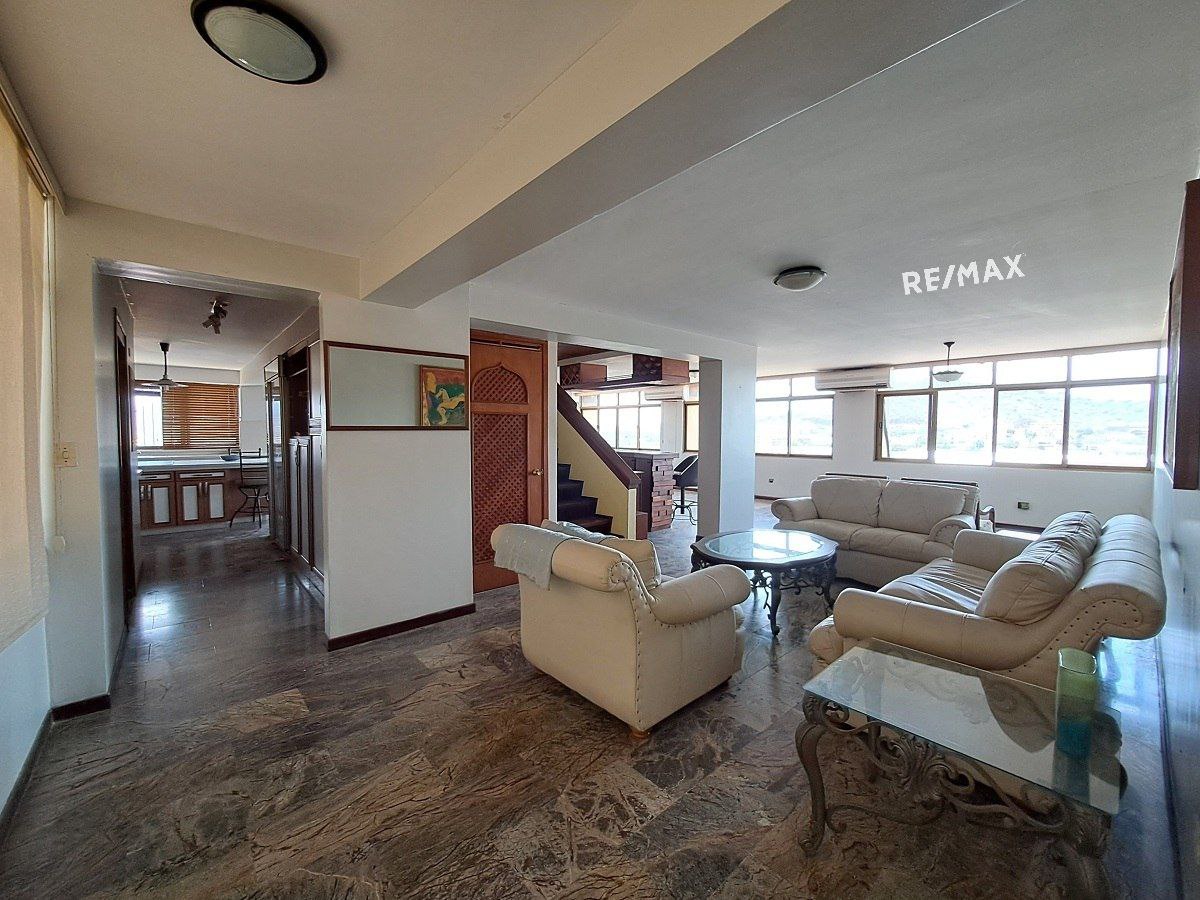 Penthouse, En Venta, Resd. Los Geranios, Urbanización Maneiro, 335.35 mt2, 4 Habitaciones y 5 Baños - Imagen 5