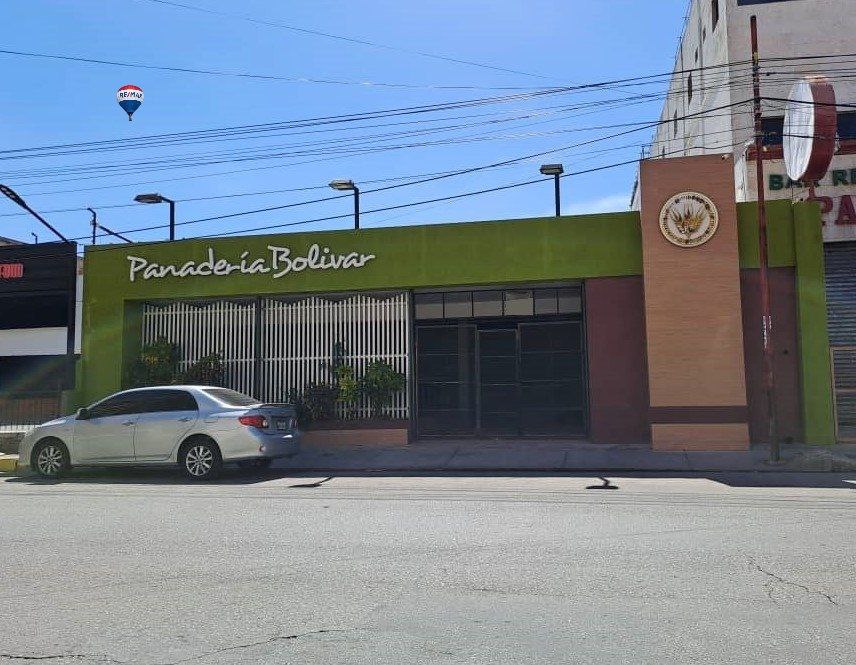 Fondo de Comercio Con Bienhechuría, En Venta, Avenida Bolívar, Porlamar, Nueva Esparta, Isla de Margarita, 729,60 mt2 y 5 Baños