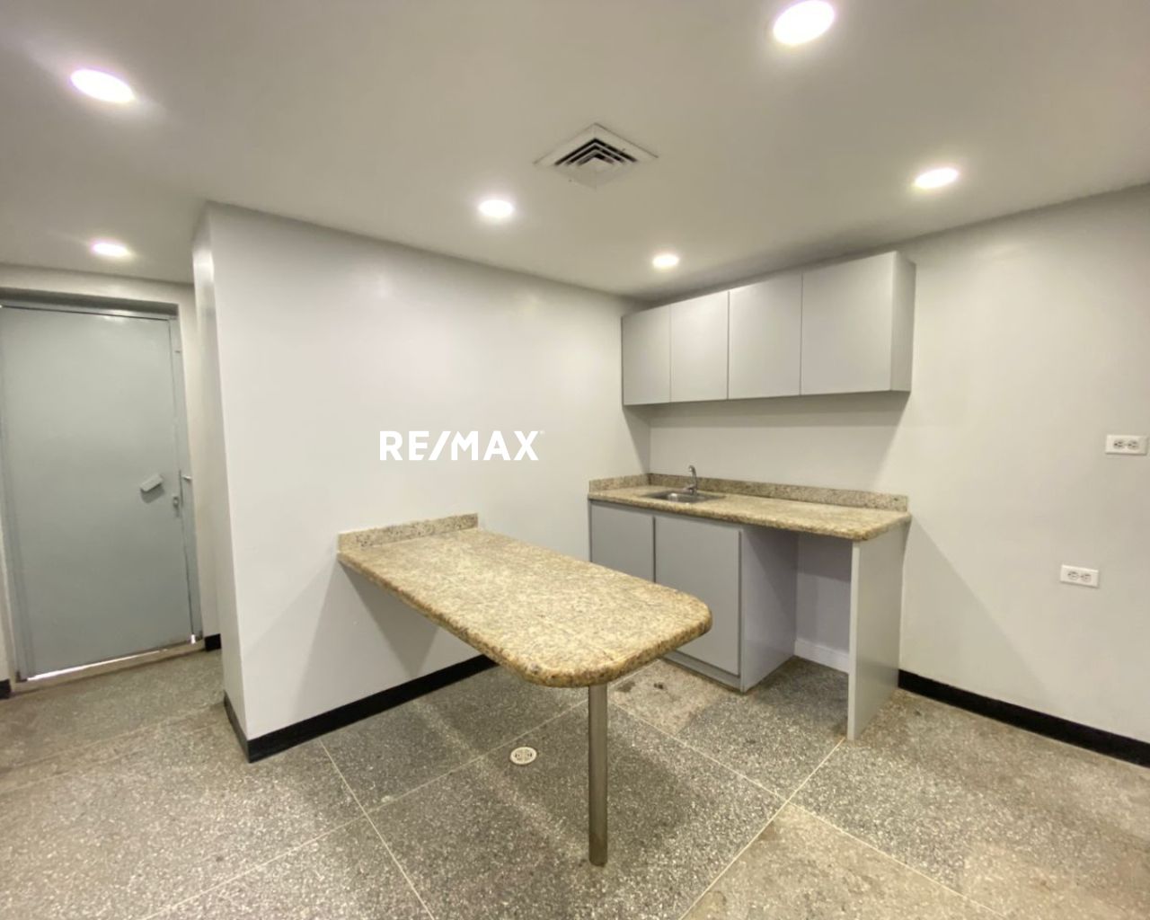 Local Comercial, En Venta, En La Asunción, Nueva Esparta, Isla de Margarita, 170 mt2 y 3 Baños - Imagen 16