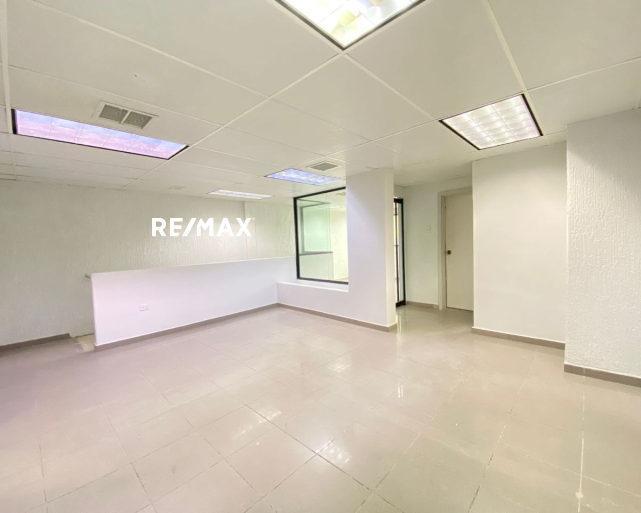 Local Comercial, En Venta, En La Asunción, Nueva Esparta, Isla de Margarita, 170 mt2 y 3 Baños - Imagen 17