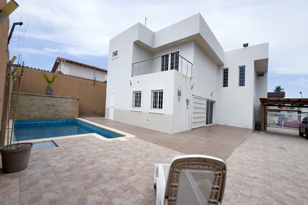 Casa de 2 Niveles, En Venta, En Urbanización Costa Azul Nueva Esparta, Isla De Margarita, 620 mt2, 5 Habitaciones y 6 Baños - Imagen 3