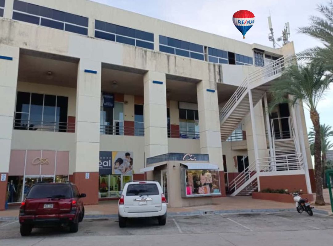Local, En Alquiler, En Centro Comercial La Redoma, Los Robles, Nueva Esparta, Isla de Margarita, 673 mt2, 8 Baños y 2 Puestos de Estacionamiento - Imagen 3