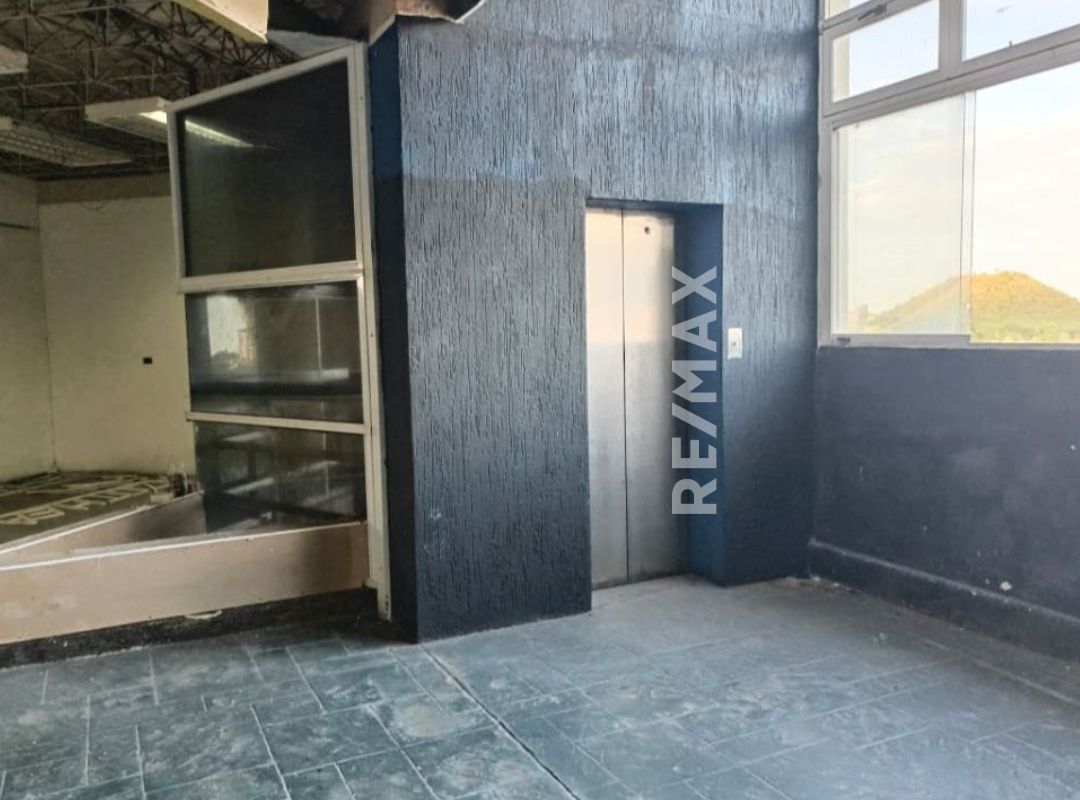 Local, En Alquiler, En Centro Comercial La Redoma, Los Robles, Nueva Esparta, Isla de Margarita, 673 mt2, 8 Baños y 2 Puestos de Estacionamiento - Imagen 8