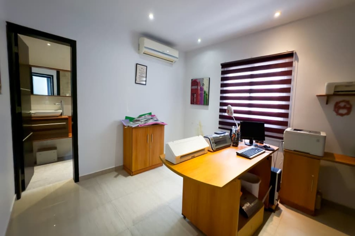 Casa de 2 Niveles, En Venta, En Urbanización Costa Azul Nueva Esparta, Isla De Margarita, 620 mt2, 5 Habitaciones y 6 Baños - Imagen 10