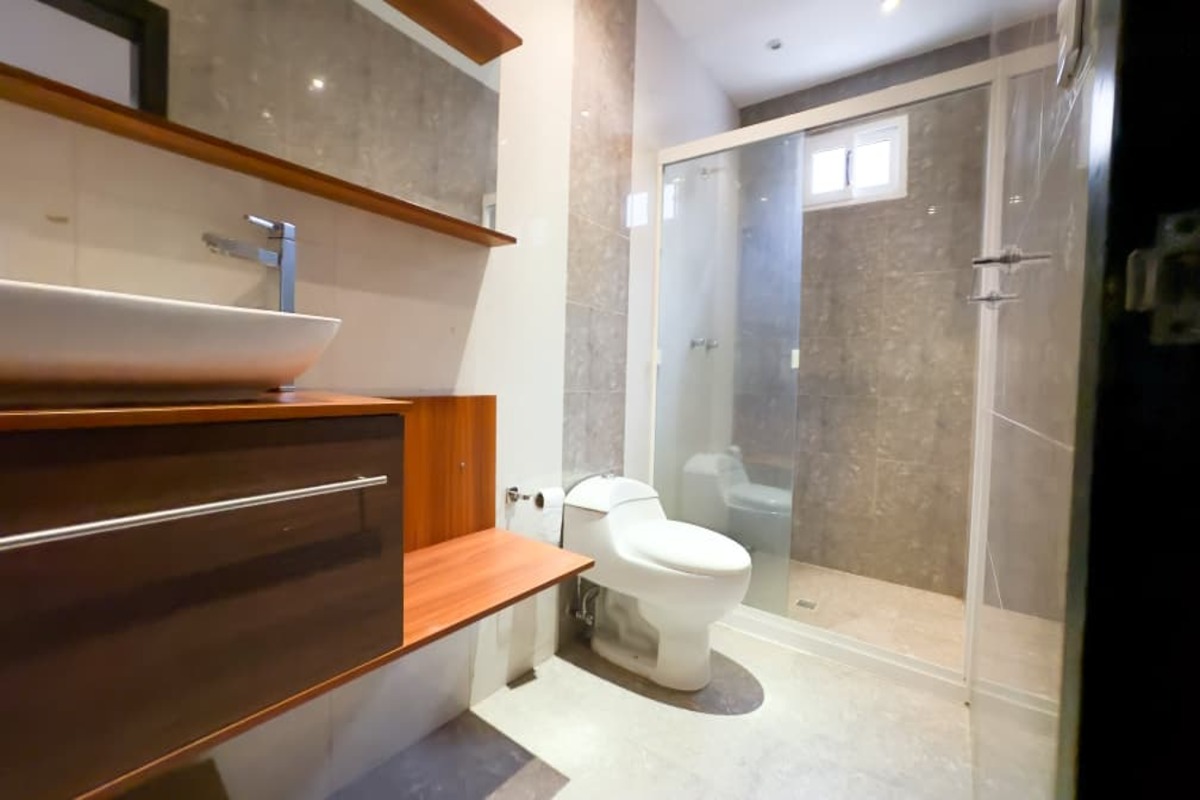 Casa de 2 Niveles, En Venta, En Urbanización Costa Azul Nueva Esparta, Isla De Margarita, 620 mt2, 5 Habitaciones y 6 Baños - Imagen 11