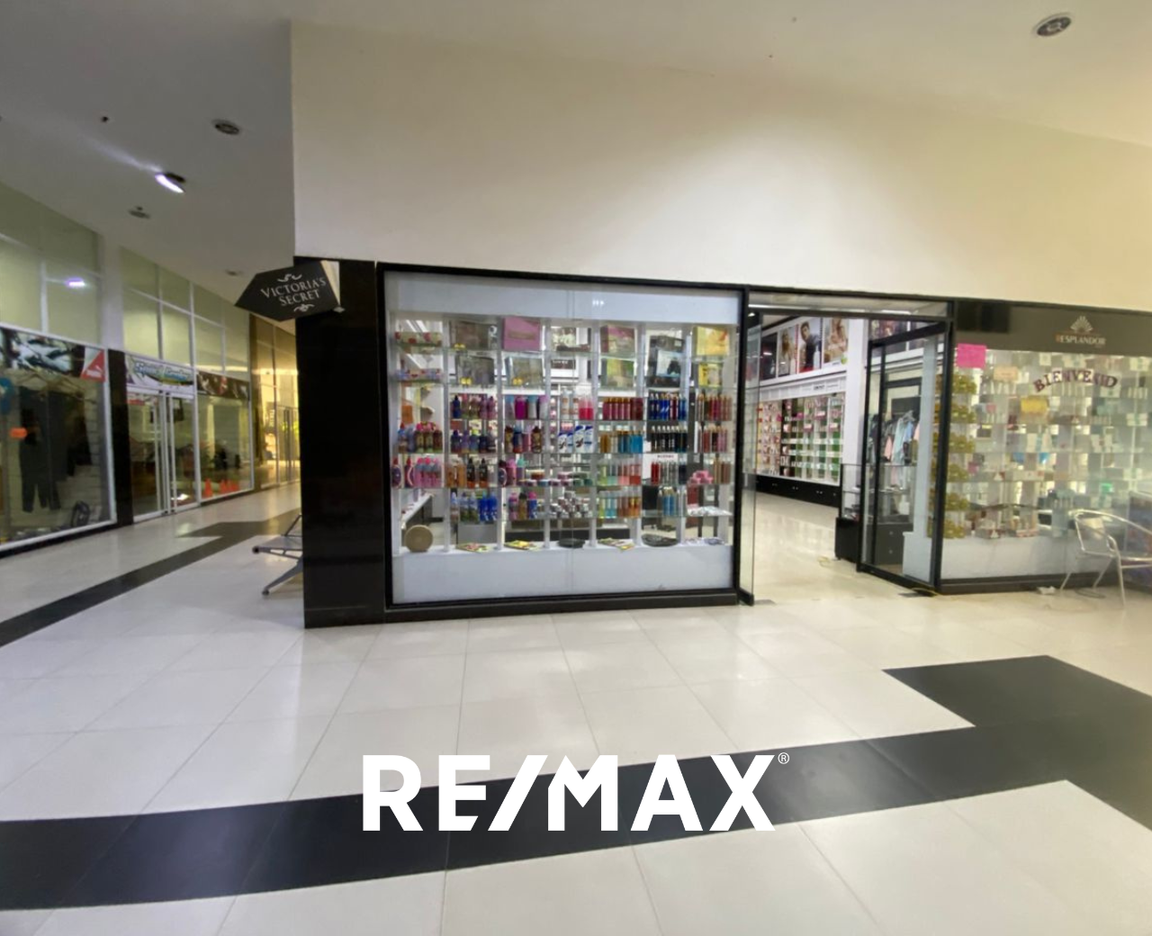 Local, En Alquiler, En Centro Comercial Juan Griego, En Calle La Marina, Nueva Esparta, Isla de Margarita, 80 mt2 - Imagen 2