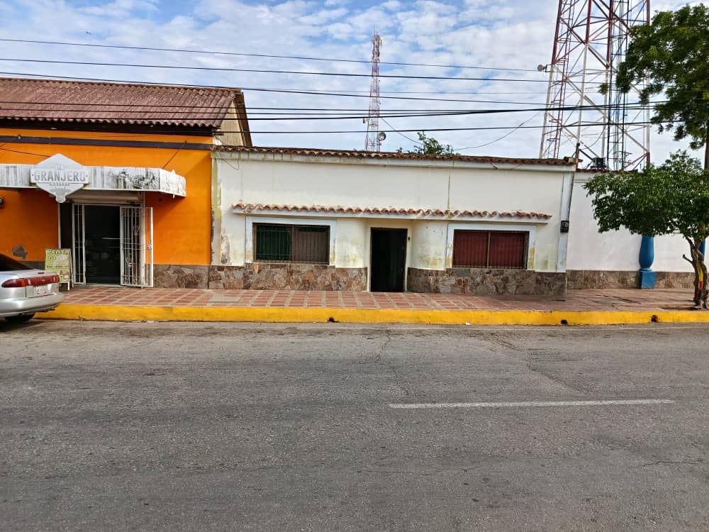 Casa, En Venta, En Punta de Piedras, Nueva Esparta, Isla de Margarita, 306 mt2, 8 Habitaciones y 2 Baños - Imagen 2