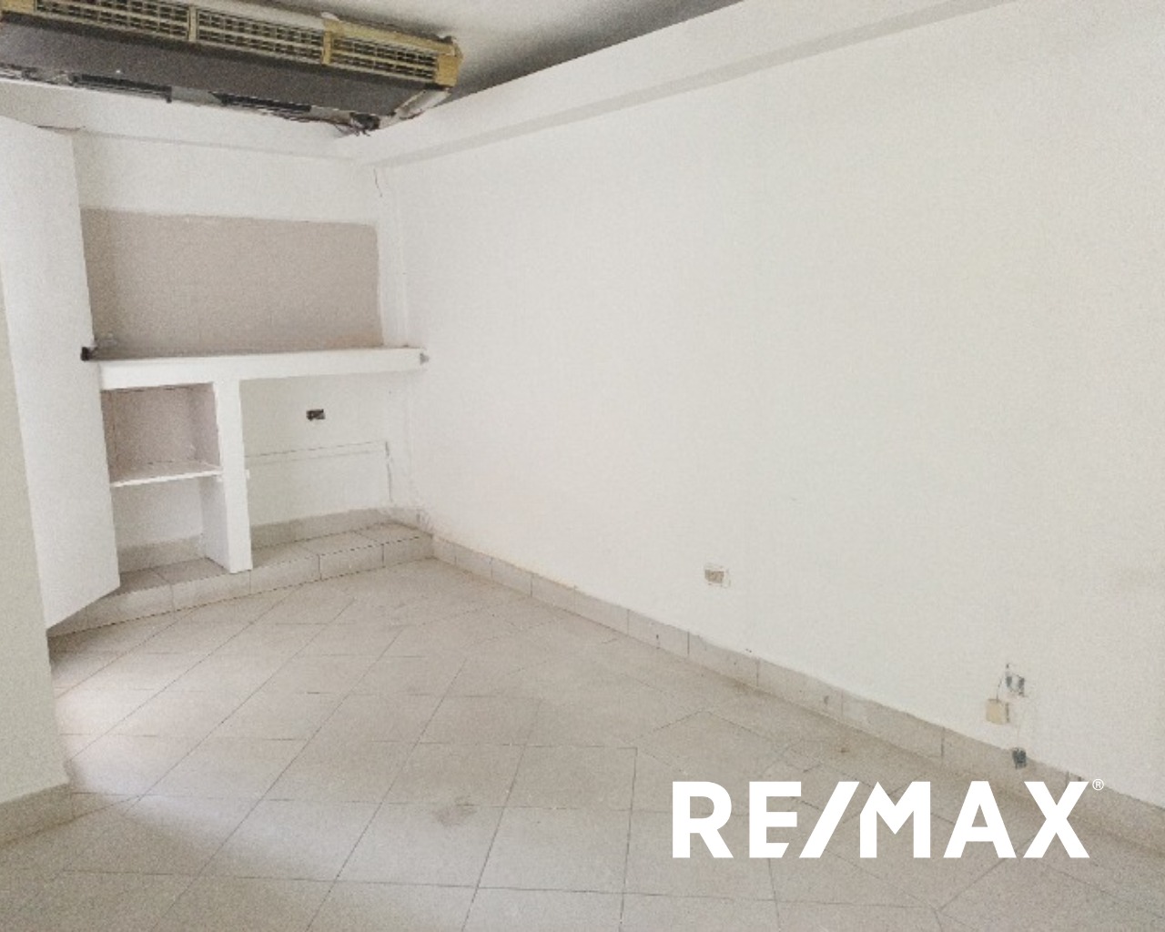 Local, En Alquiler, En Centro Comercial C.C.M, AV. Bolivar, 42,50 mt2 y 1 baño - Imagen 9