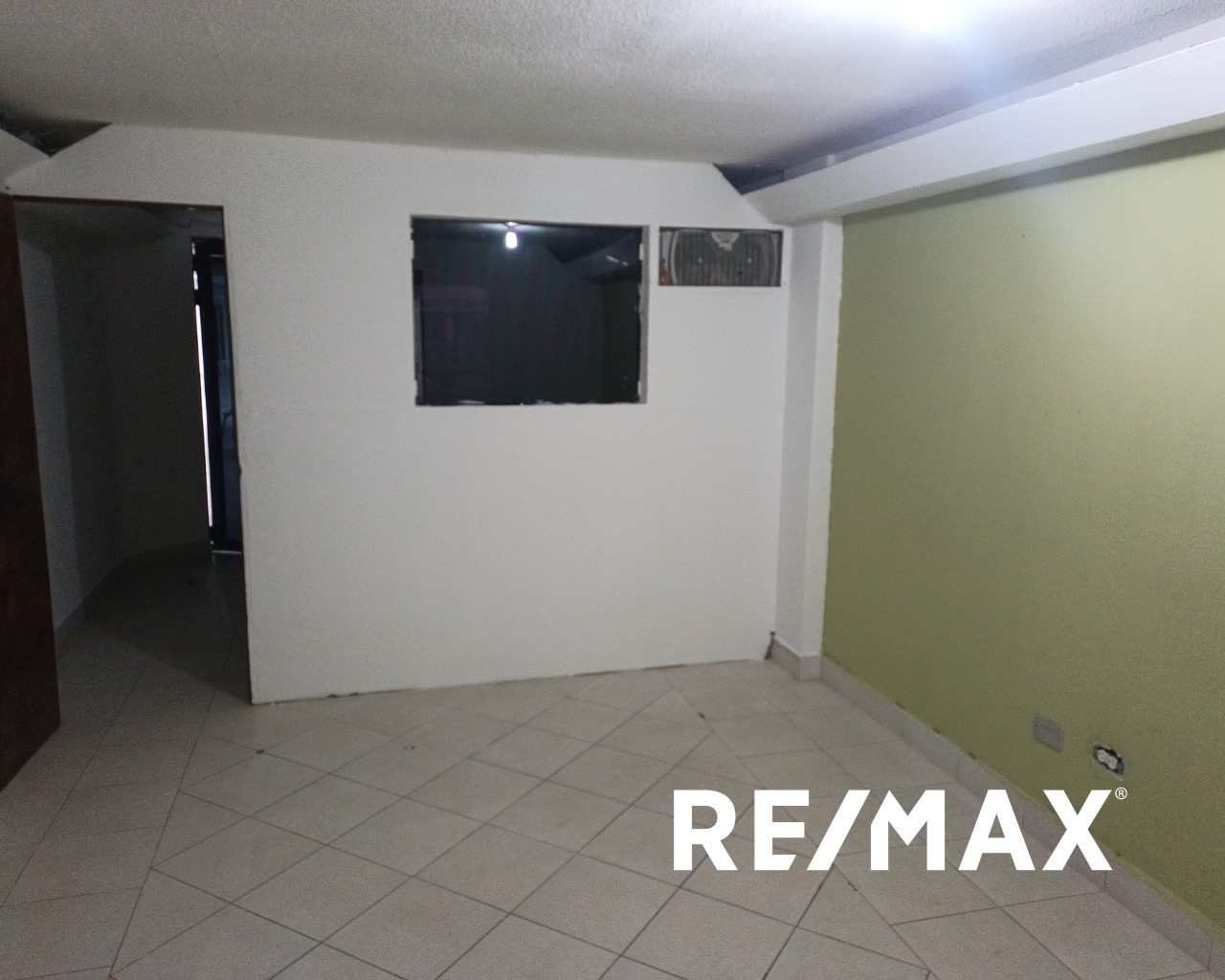 Local, En Alquiler, En Centro Comercial C.C.M, AV. Bolivar, 42,50 mt2 y 1 baño - Imagen 7