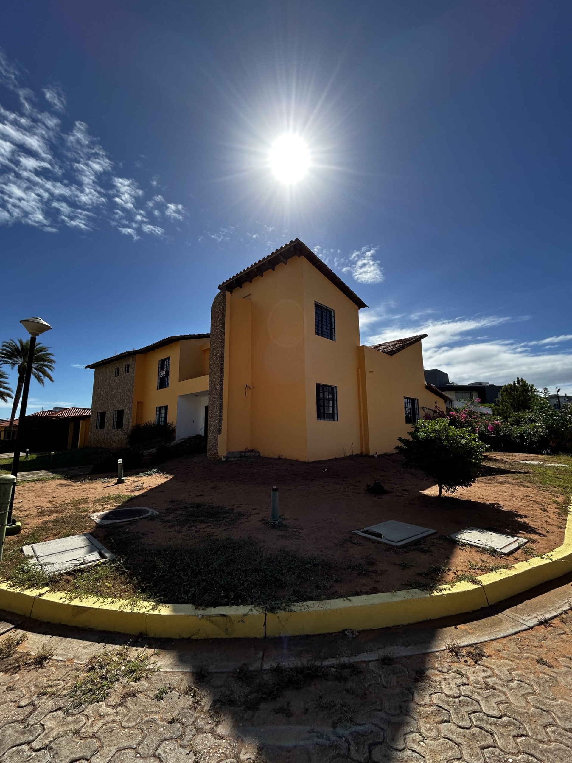 Maravillosa y Espectacular Casa Tipo Quinta, En Venta, Urb. Casas Del Sol, Nueva Esparta, Isla de Margarita, 695 MT2, 5 Habitaciones y 6 Baños - Imagen 3