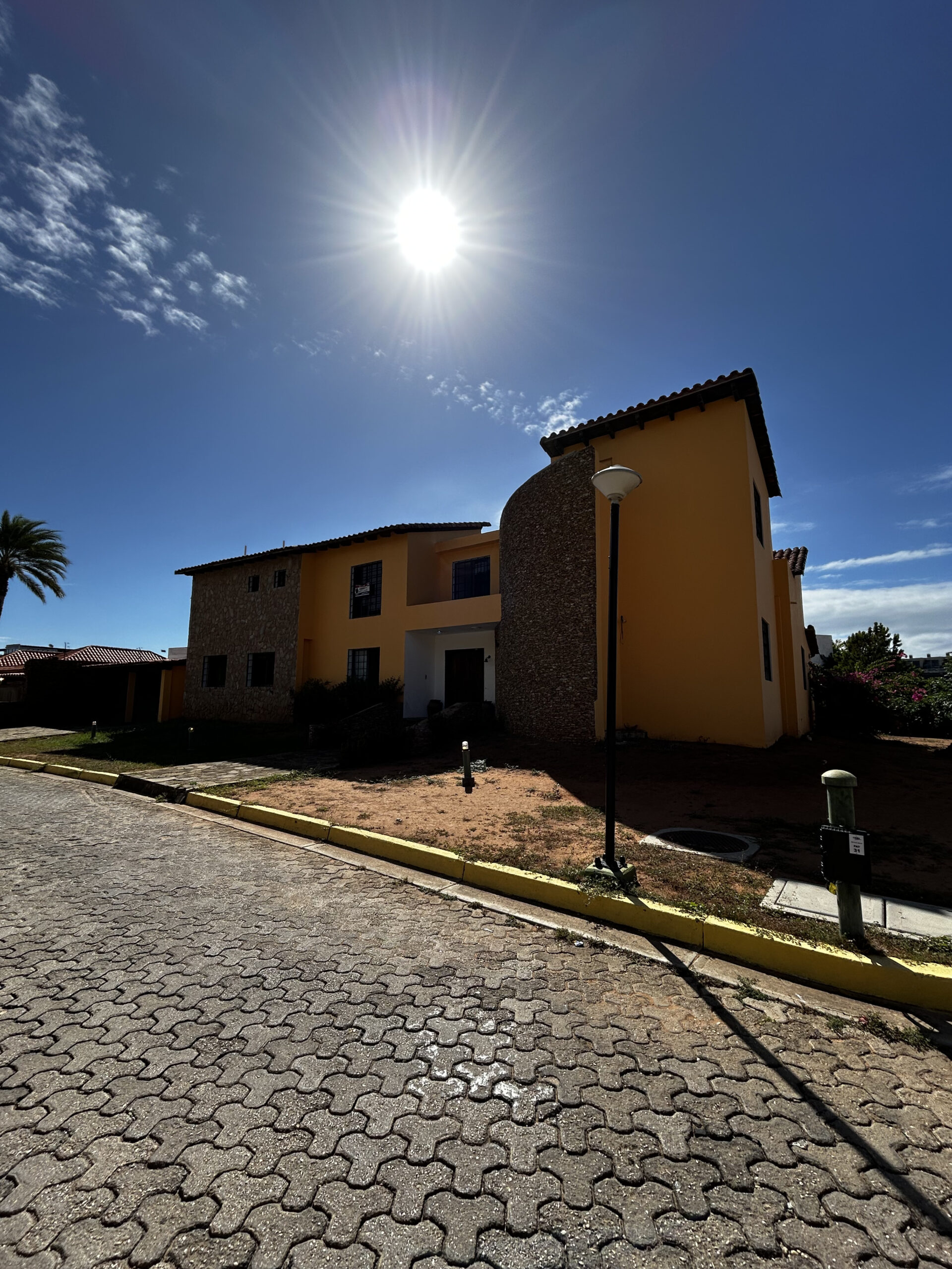 Maravillosa y Espectacular Casa Tipo Quinta, En Venta, Urb. Casas Del Sol, Nueva Esparta, Isla de Margarita, 695 MT2, 5 Habitaciones y 6 Baños - Imagen 4