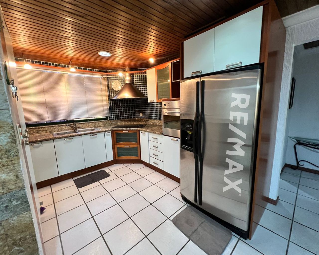 Apartamento, En Alquiler, Resid. La Cresta, En Playa El Angel, Nueva Esparta, Isla de Margarita, 104 MT2, 3 Habitaciones y 3 Baños - Imagen 12