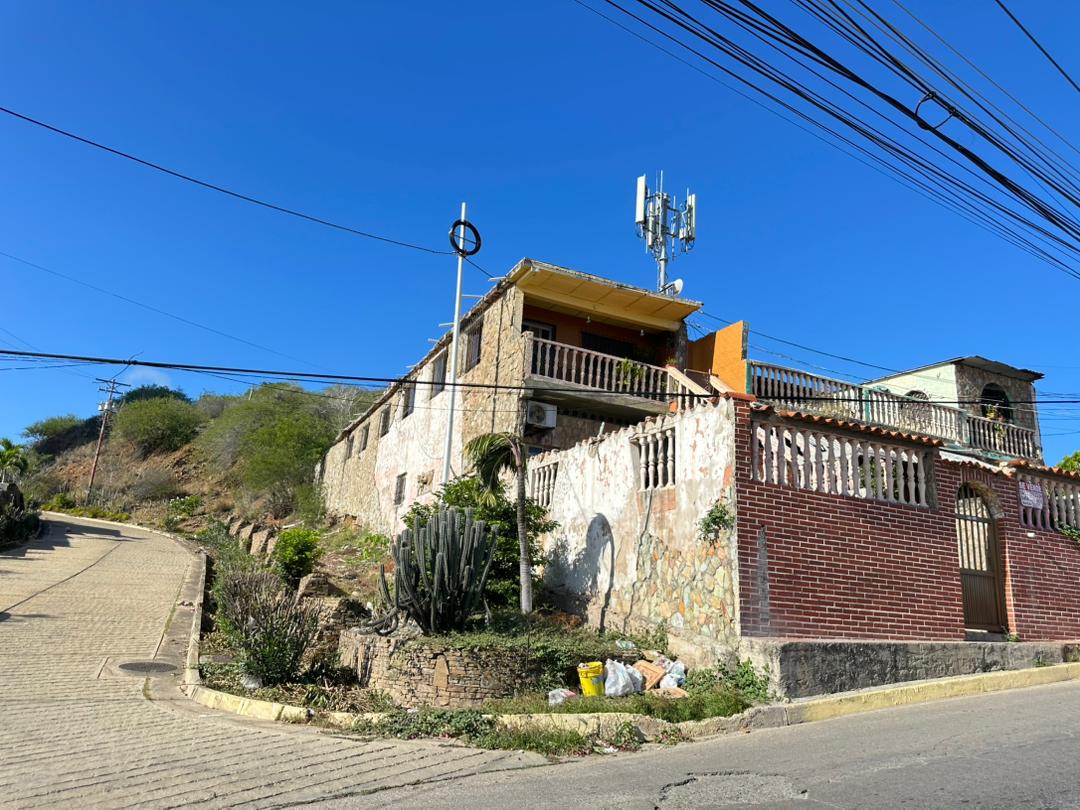 Casa Familiar Para Remodelar, En Venta, En Pampatar, Nueva Esparta, Isla de Margarita, 512 MT2, 9 Habitaciones y 7 Baños - Imagen 3