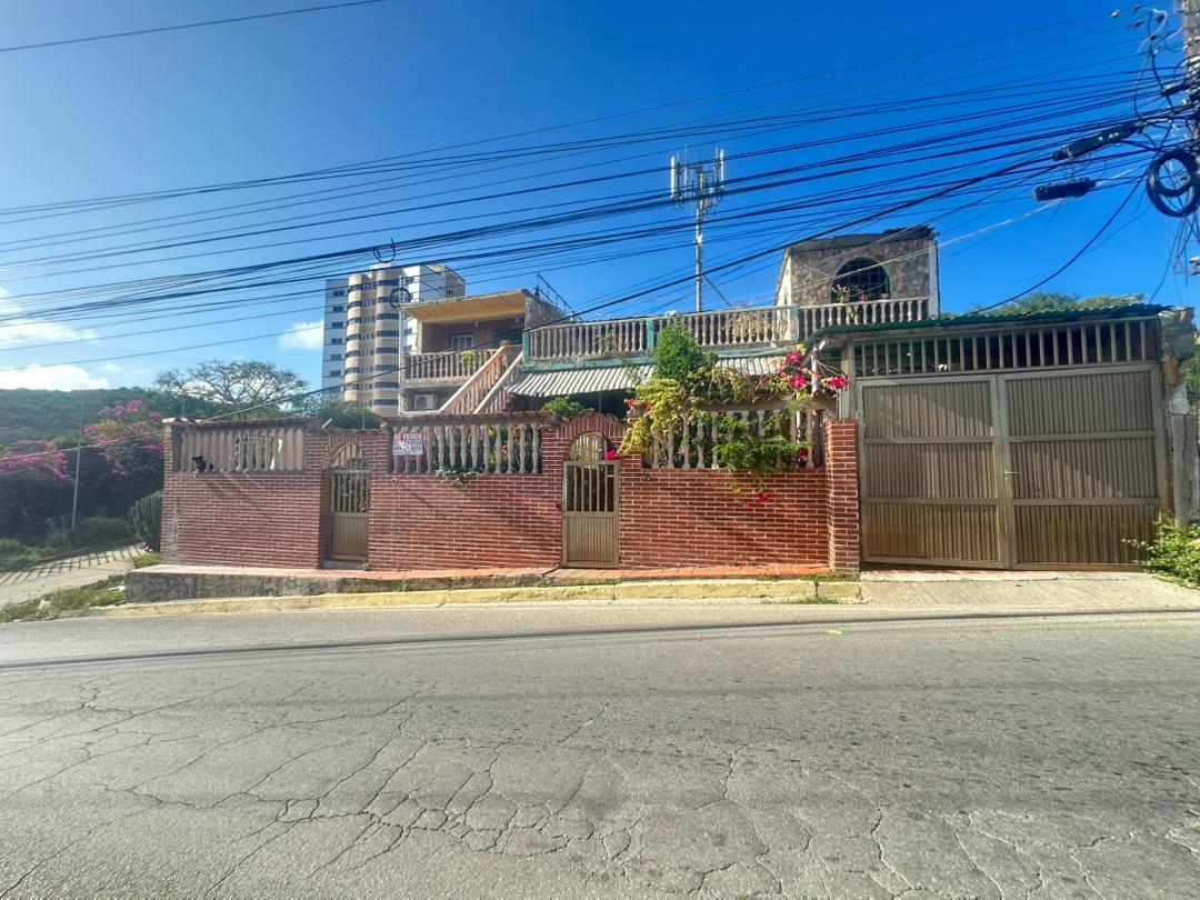 Casa Familiar Para Remodelar, En Venta, En Pampatar, Nueva Esparta, Isla de Margarita, 512 MT2, 9 Habitaciones y 7 Baños