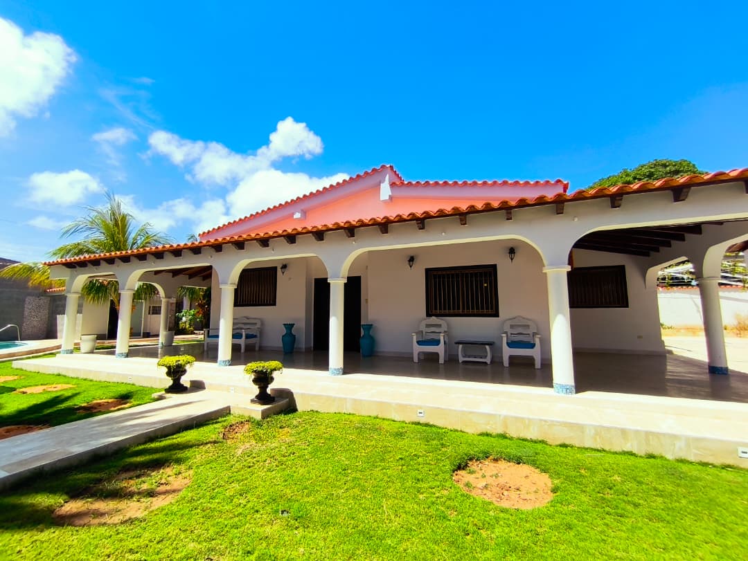 CASA EQUIPADA CON PISCINA, SAUNA Y CANEY TECHADO, EN VENTA, EN URB. PALO SANO, NUEVA ESPARTA, ISLA DE MARGARITA, 934,50 MT2, 5 Habitaciones y 8 Baños - Imagen 5