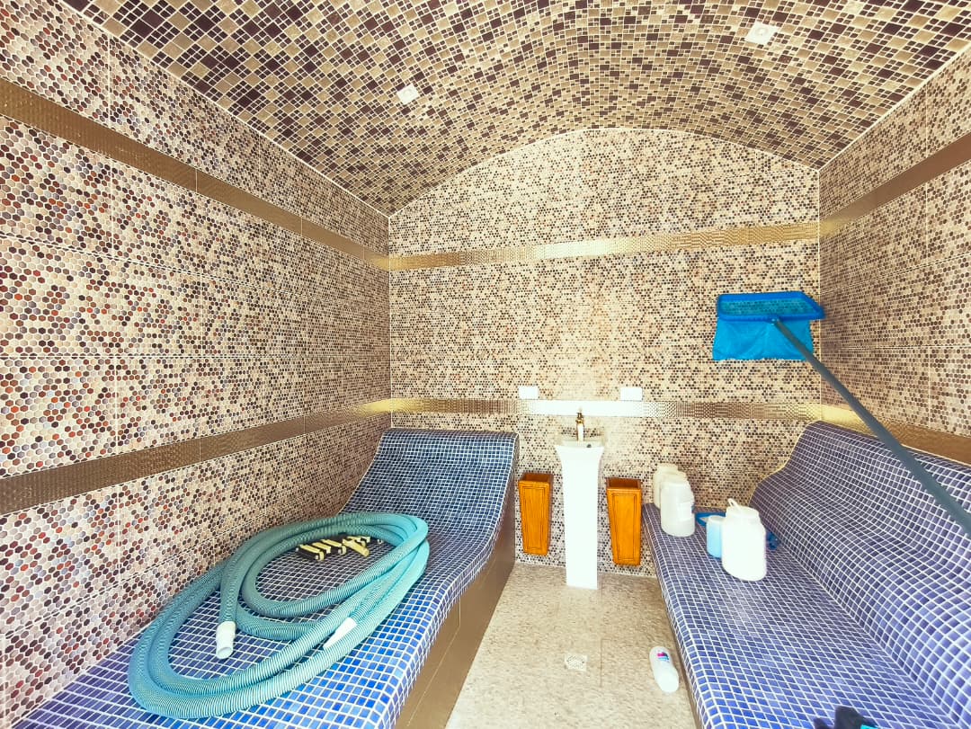 CASA EQUIPADA CON PISCINA, SAUNA Y CANEY TECHADO, EN VENTA, EN URB. PALO SANO, NUEVA ESPARTA, ISLA DE MARGARITA, 934,50 MT2, 5 Habitaciones y 8 Baños - Imagen 8