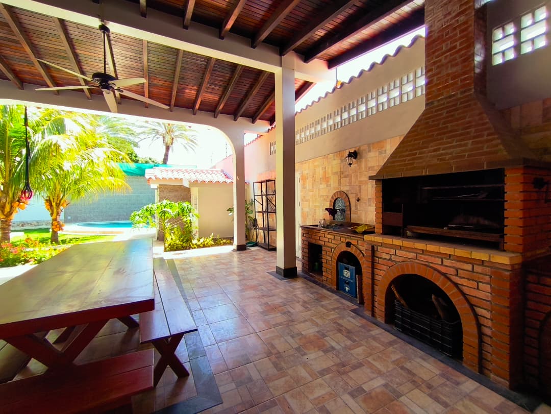 CASA EQUIPADA CON PISCINA, SAUNA Y CANEY TECHADO, EN VENTA, EN URB. PALO SANO, NUEVA ESPARTA, ISLA DE MARGARITA, 934,50 MT2, 5 Habitaciones y 8 Baños - Imagen 10