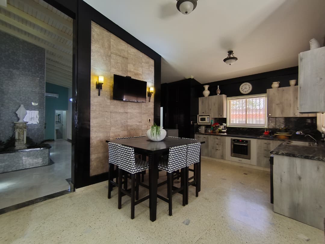 CASA EQUIPADA CON PISCINA, SAUNA Y CANEY TECHADO, EN VENTA, EN URB. PALO SANO, NUEVA ESPARTA, ISLA DE MARGARITA, 934,50 MT2, 5 Habitaciones y 8 Baños - Imagen 15