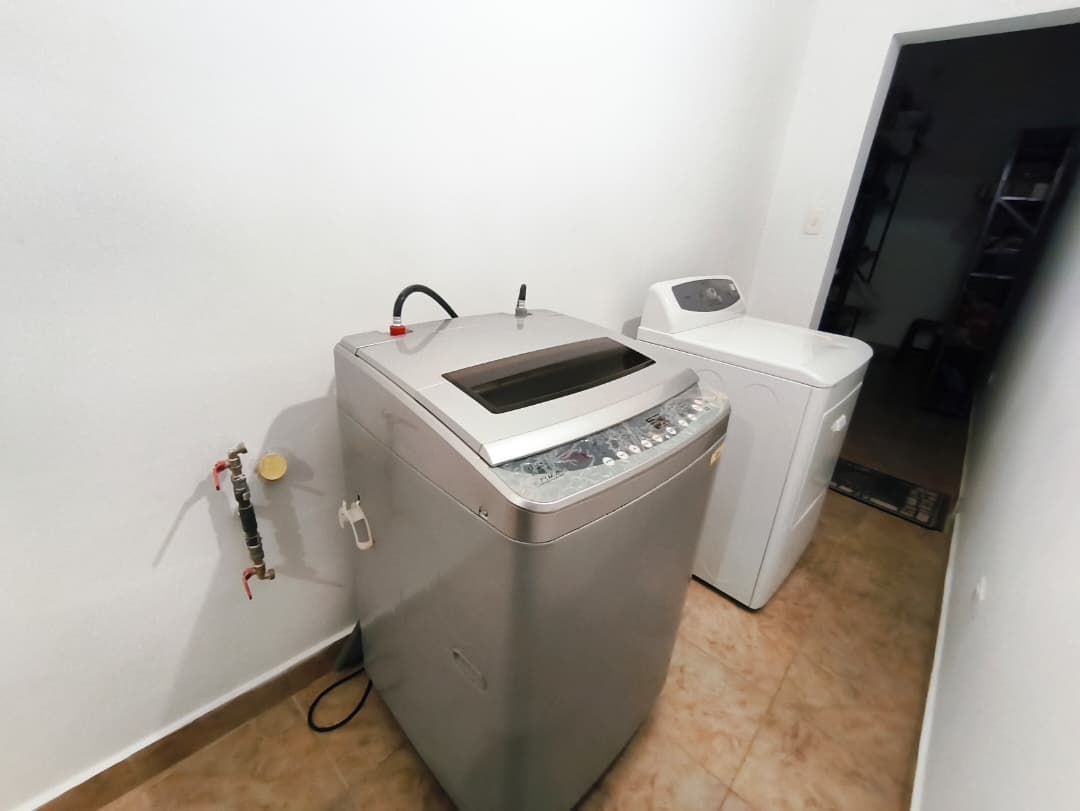 CASA EQUIPADA CON PISCINA, SAUNA Y CANEY TECHADO, EN VENTA, EN URB. PALO SANO, NUEVA ESPARTA, ISLA DE MARGARITA, 934,50 MT2, 5 Habitaciones y 8 Baños - Imagen 21