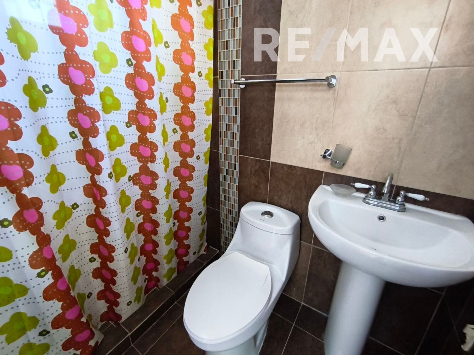 Townhouse de 3 Plantas, En Venta, En Palo Sano, La Asunción, Nueva Esparta, Isla de Margarita, 128 MT2, 4 Habitaciones y 3 Baños - Imagen 23