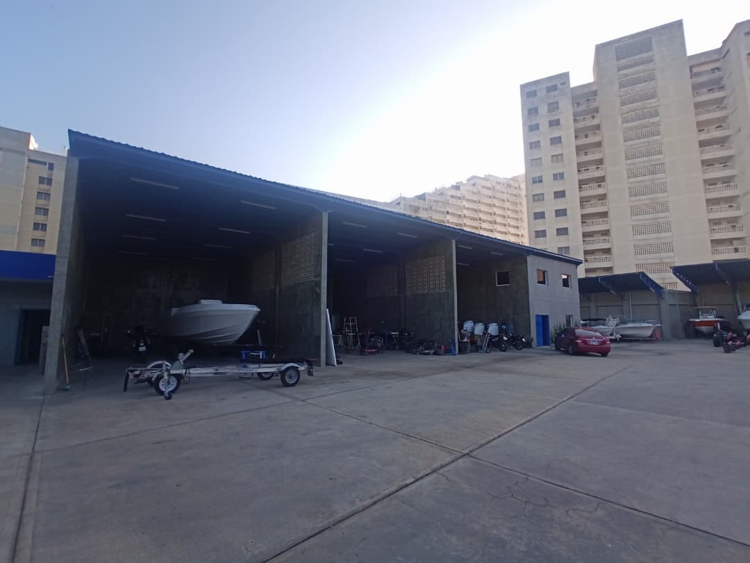 Edificio, En Venta, La Marina, En Porlamar, Nueva Esparta, Isla de Margarita, 8.065 m² y 3 Baños - Imagen 3