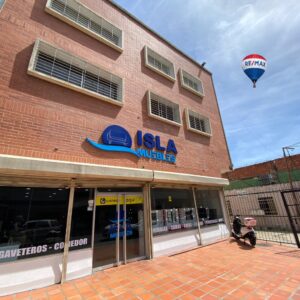 Oficina De Lujo De 411 M², En Alquiler, Primera Planta Operativa Con Oficinas Privadas Y Sala De Juntas + Nivel Sup, En Calle Marcano, Porlamar, Nueva Esparta, Isla de Margarita, 823 MT2, 5 Oficinas y 4 Baños