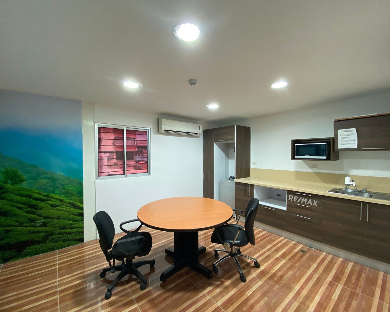 Oficina De Lujo De 411 M², En Alquiler, Primera Planta Operativa Con Oficinas Privadas Y Sala De Juntas + Nivel Sup, En Calle Marcano, Porlamar, Nueva Esparta, Isla de Margarita, 823 MT2, 5 Oficinas y 4 Baños - Imagen 16