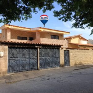 Casa, En Venta, En La Asunción, Palo Sano, Nueva Esparta, Isla de Margarita, 1050 MT2, 16 Habitaciones y 8 Baños