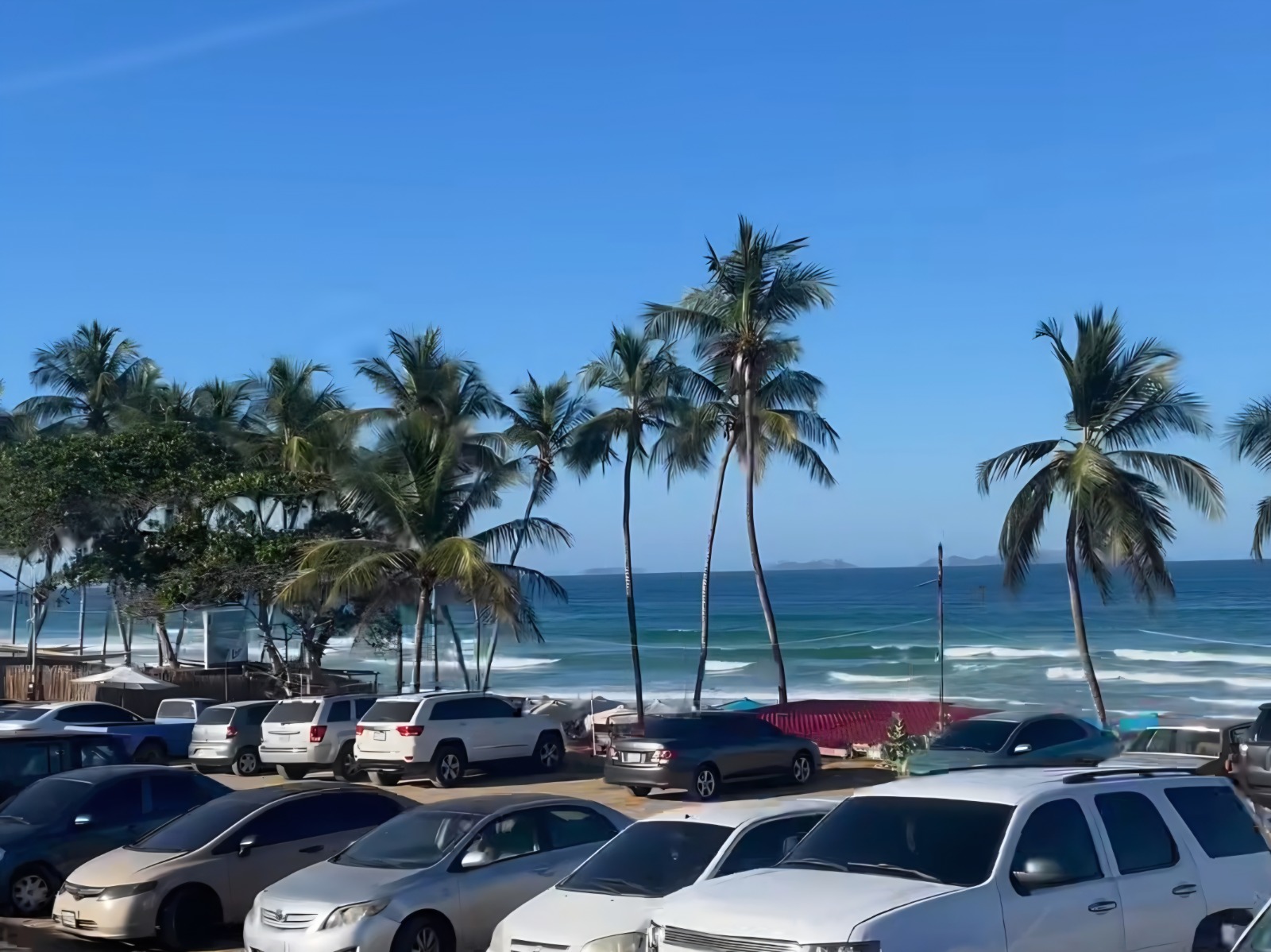 Casa Con Vista Al Mar, En Venta, En Guarame, Nueva Esparta, Isla de Margarita, 284,40 mt2, 4 Hab y 4 Baños - Imagen 2