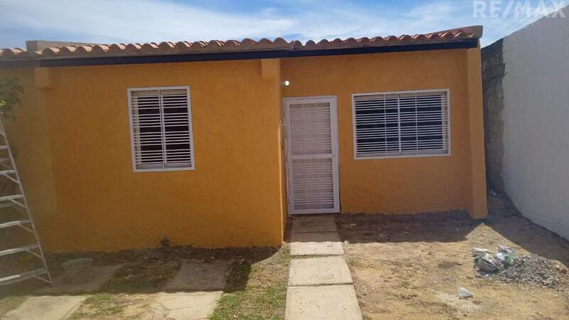 Casa en Obra Gris, En Venta, En Urbanización Las Marites, Nueva Esparta, Isla de Margarita, 241 mt2, 2 Habitaciones y 2 Baños - Imagen 2
