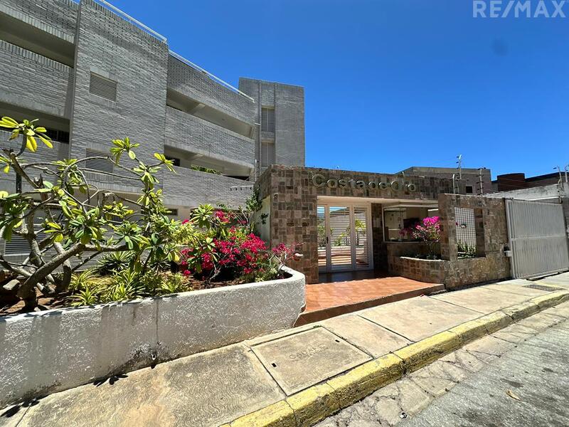 Apartamento, En Venta, En Playa El Angel, Edificio Costa de Oro, Nueva Esparta, Isla de Margarita, 3 Habitaciones y 2 Baños - Imagen 2