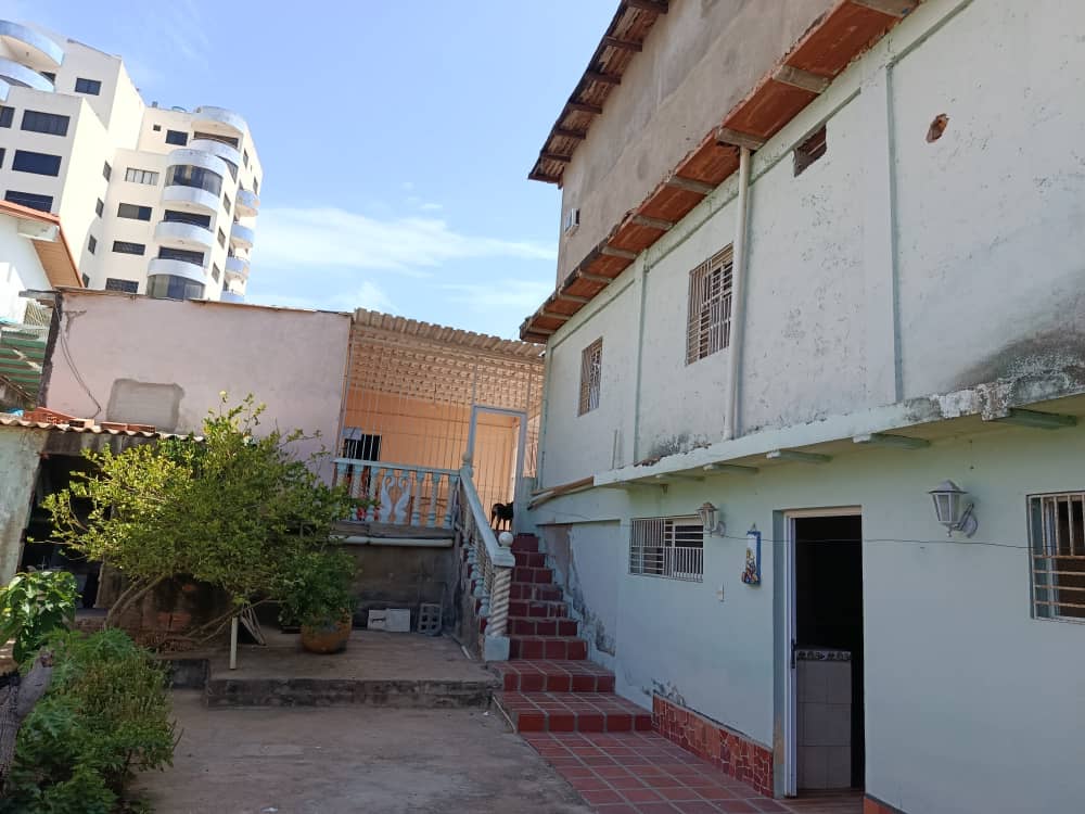 Casa + 3 Apartamentos, En Venta, En Avenida Terranova, Calle San Francisco, Nueva Esparta, Isla de Margarita, 555 Mt2, 13 Hab y 10 Baños - Imagen 6