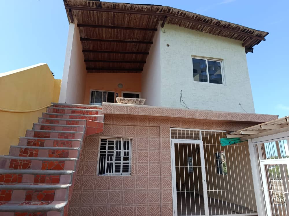 Casa + 3 Apartamentos, En Venta, En Avenida Terranova, Calle San Francisco, Nueva Esparta, Isla de Margarita, 555 Mt2, 13 Hab y 10 Baños - Imagen 11